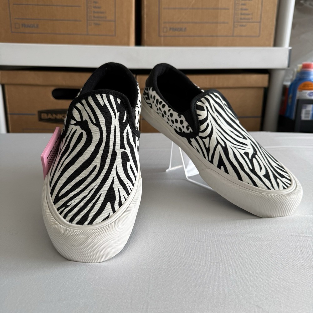 Straye Acid Drop Skate Shoes M 10 W 11.5 Low Top Slip On Punk Emo Skateboard